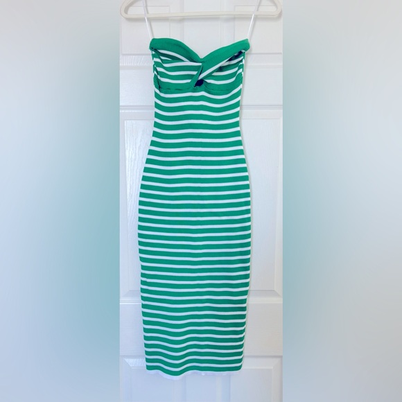 Stripped Green, Strapless Dress. NWT! 💚 - Picture 4 of 8